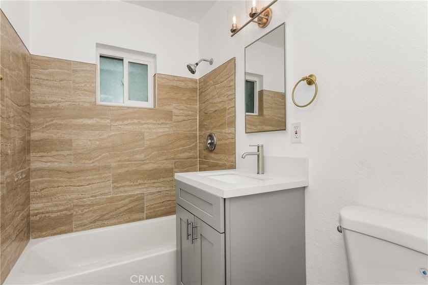 Excellent opportunity to acquire a well-maintained, fully leased - photo 34