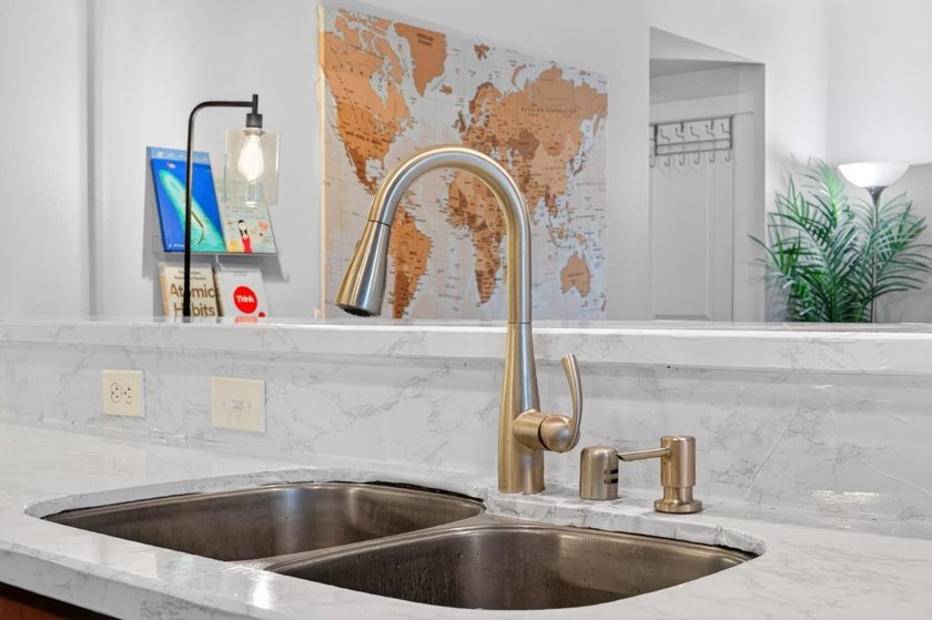 Downtown San Jose Gem! One of the largest 1-bedroom floor plans - photo 8