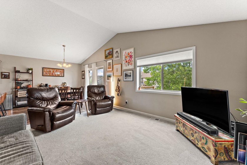 Picture Perfect home in Cross Lake Preserve, featuring all three - photo 2