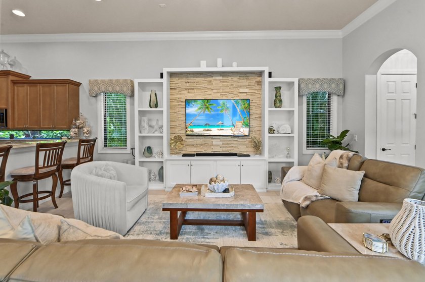 Welcome to this exceptional Toll Brothers 4-bedroom, 4 - photo 20