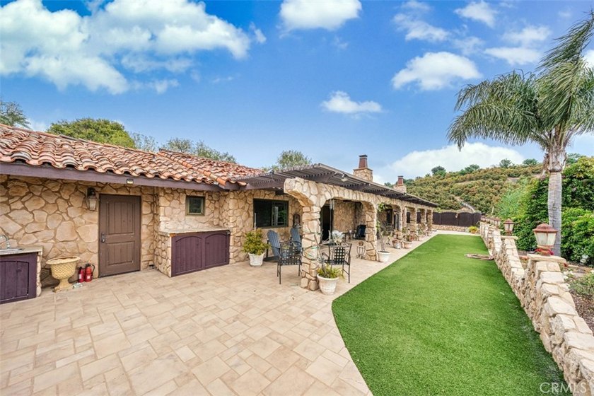 Beautiful one-story home in De Luz, total lot area of 27+ acres - photo 24