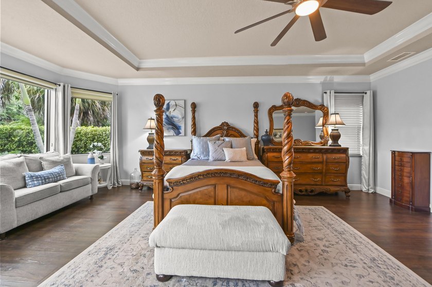 Welcome to this exceptional Toll Brothers 4-bedroom, 4 - photo 26