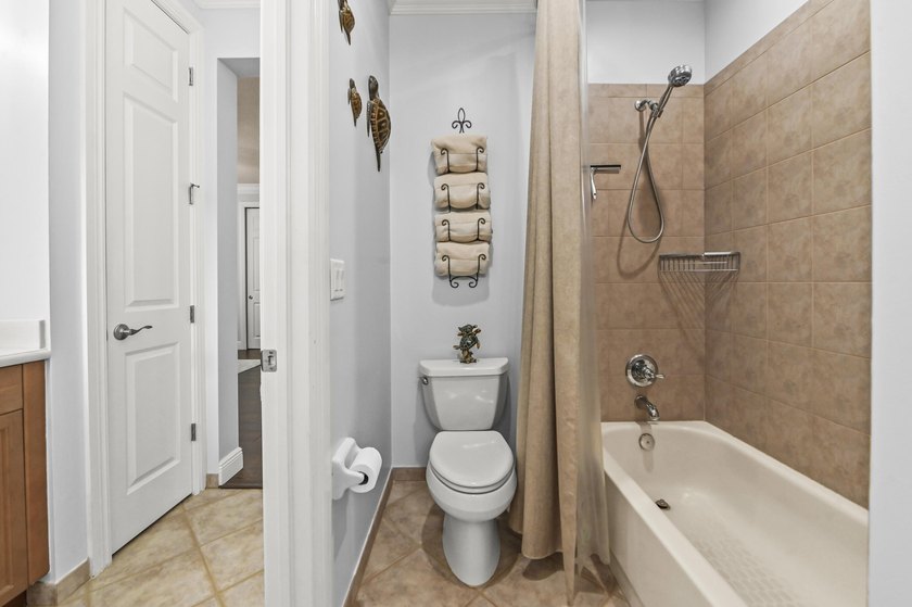 Welcome to this exceptional Toll Brothers 4-bedroom, 4 - photo 44