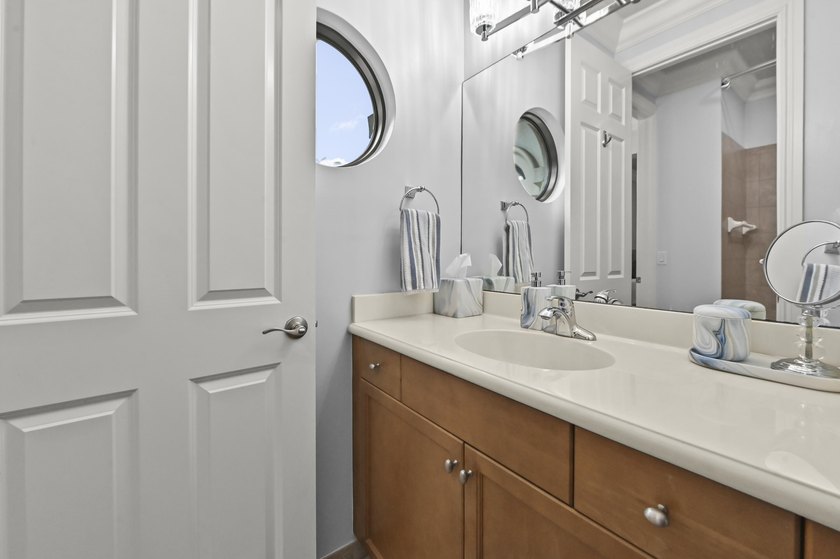 Welcome to this exceptional Toll Brothers 4-bedroom, 4 - photo 46