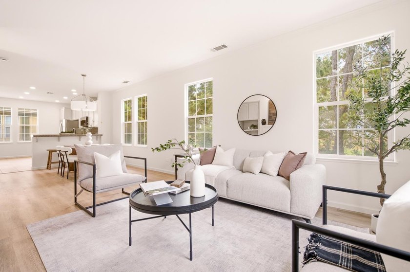 Welcome to 5328 Haskel Ct, a beautifully maintained end-unit - photo 3