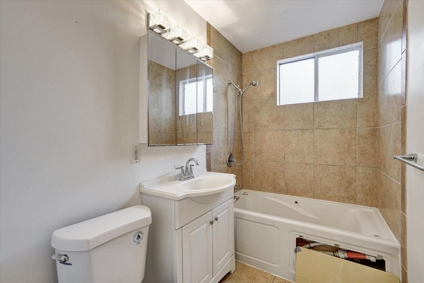 This 3-bedroom, 2-bath home offers 1,215 square feet of - photo 16