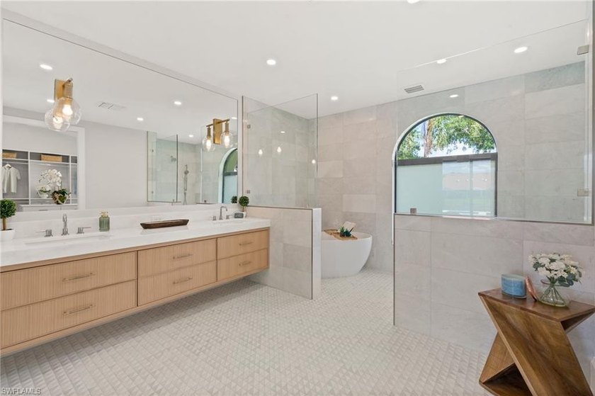 Welcome to 207 Monterey Drive, a completely renovated residence - photo 20