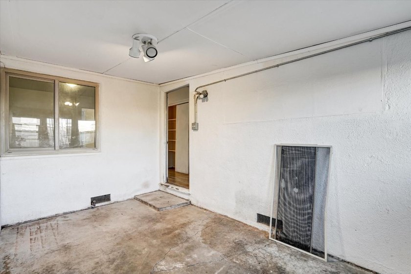 This 3-bedroom, 2-bath home offers 1,215 square feet of - photo 34