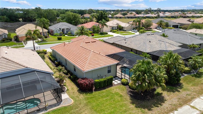 Welcome to the gated community of Bobcat Trail. Here you will - photo 45
