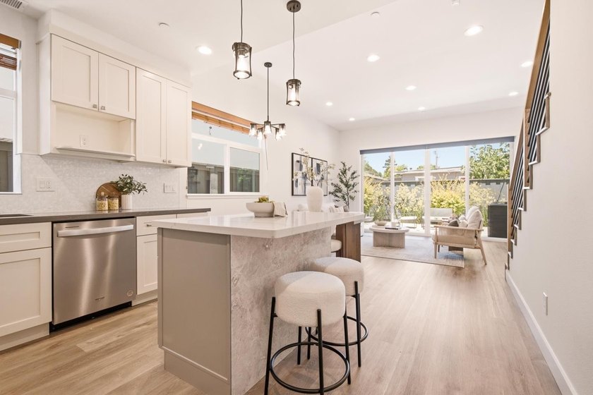 SELLER FINANCING AVAILABLE. Welcome to 1721 Middlefield Rd, a - photo 7