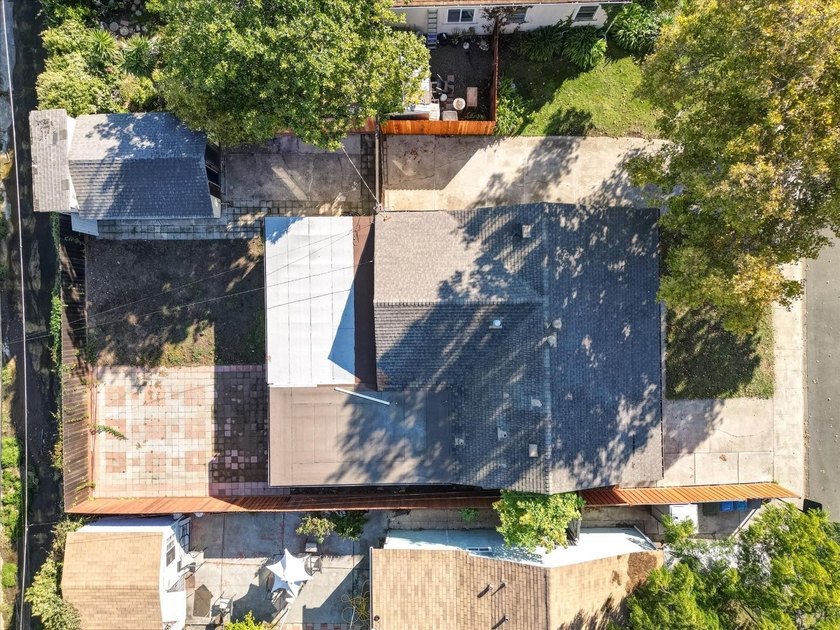 This 3-bedroom, 2-bath home offers 1,215 square feet of - photo 48