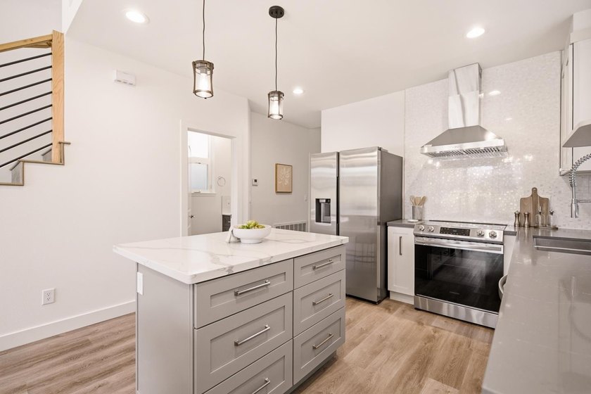 SELLER FINANCING AVAILABLE. Welcome to 1721 Middlefield Rd, a - photo 9