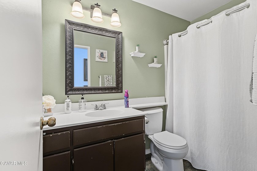 Welcome to this beautifully maintained Stoneridge residence in - photo 15