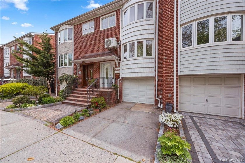 Welcome to this beautifully remodeled single-family home in the - photo 15