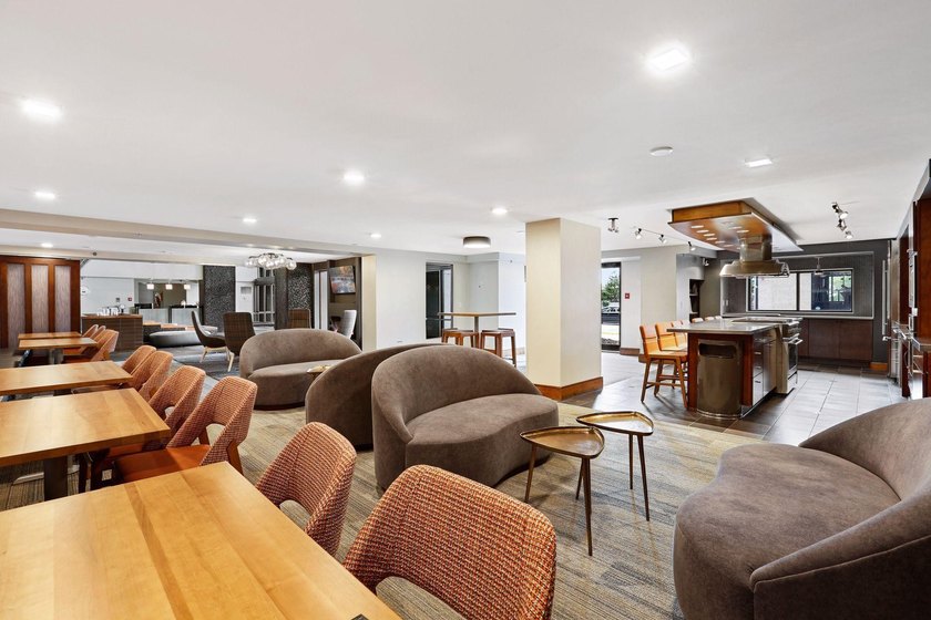Enjoy sunny South-facing skyline views from this beautifully - photo 36