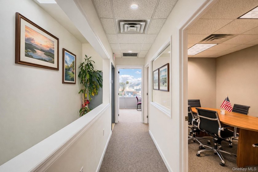 Prime free-standing professional office building for sale in a - photo 10