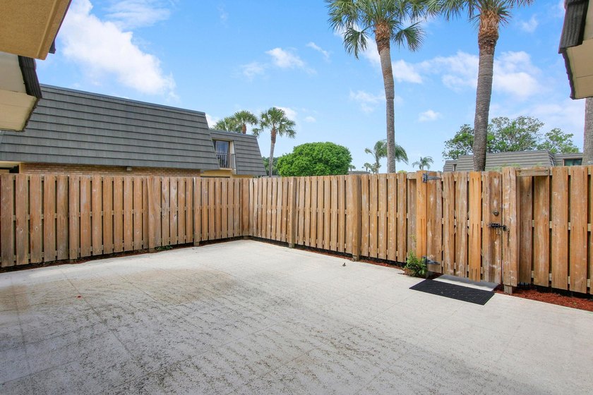 Welcome to the highly sought after community of Sandalwood - photo 5