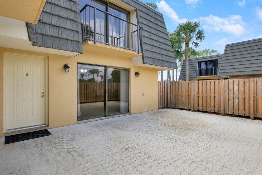 Welcome to the highly sought after community of Sandalwood - photo 6