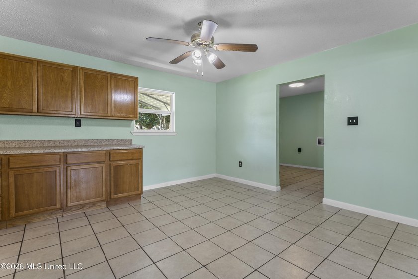 Great Home on a Quiet Street! This well-maintained 3-bedroom - photo 13
