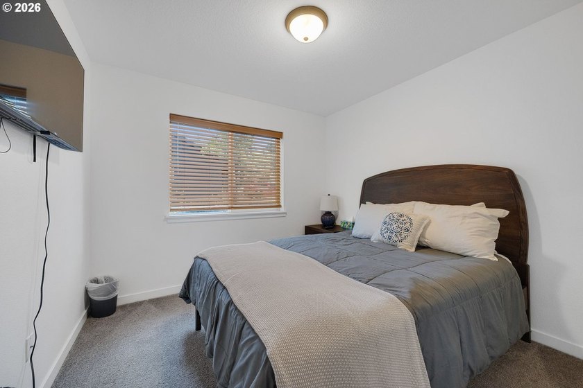 Here is the coastal property for you! This beautiful great room - photo 16