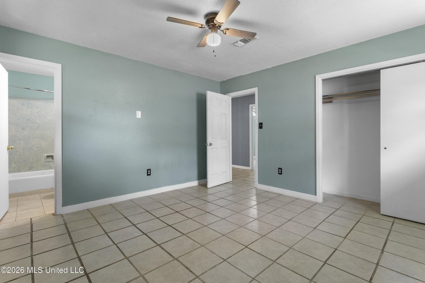Great Home on a Quiet Street! This well-maintained 3-bedroom - photo 18