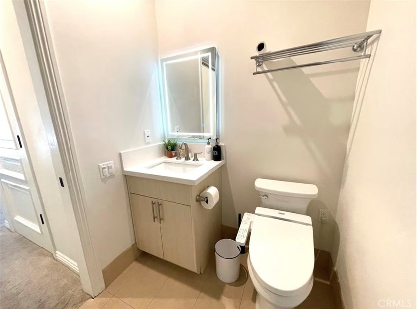 Beautiful condo with the area of 1,230 square feet, including - photo 18