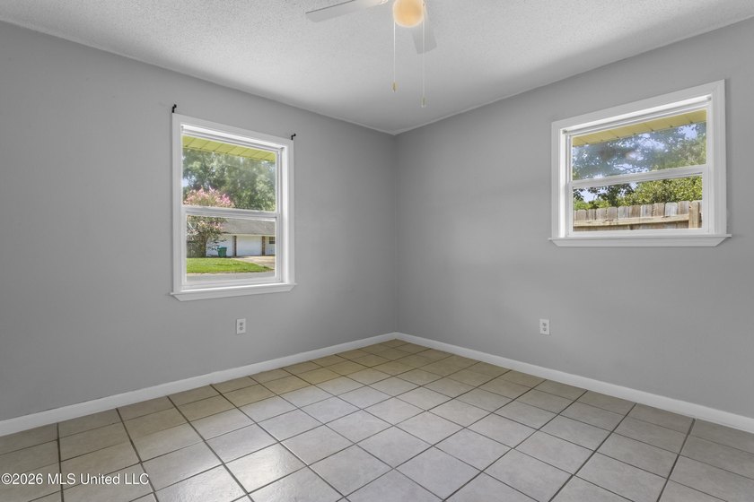 Great Home on a Quiet Street! This well-maintained 3-bedroom - photo 20