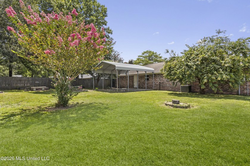 Great Home on a Quiet Street! This well-maintained 3-bedroom - photo 29