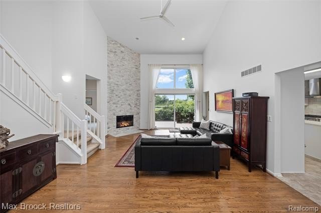 Welcome home to 4860 Lagoons Circle! This exceptional - photo 10