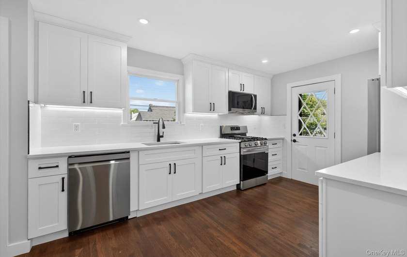 Beautifully renovated expanded Cape in the heart of West - photo 15