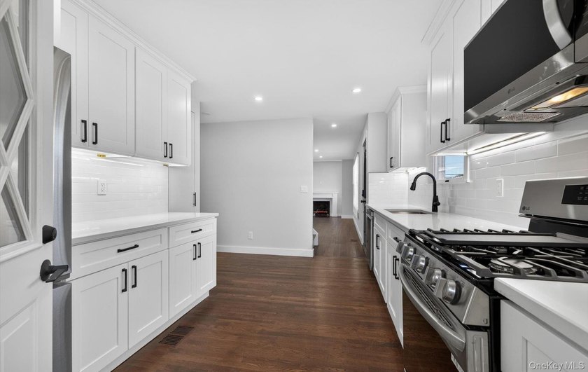 Beautifully renovated expanded Cape in the heart of West - photo 19