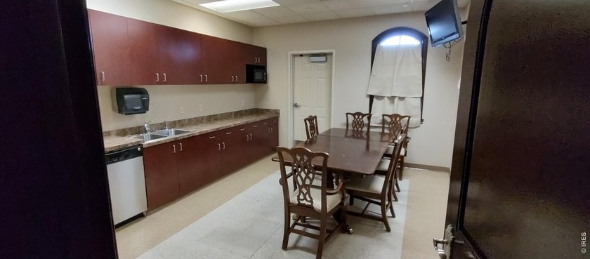 LC Real Estate Group is proud to present a premier medical - photo 25