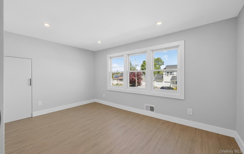 Beautifully renovated expanded Cape in the heart of West - photo 27