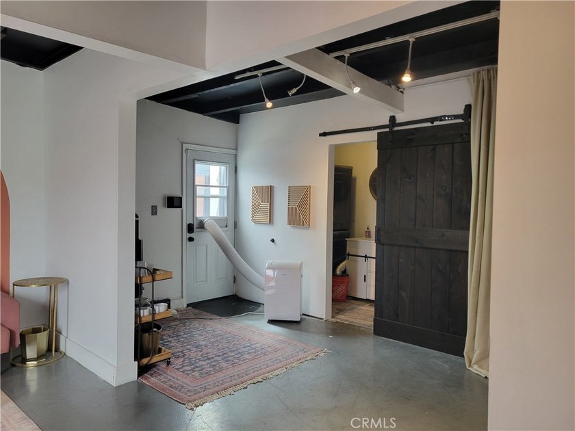 Welcome to this great investment opportunity or ideal - photo 8