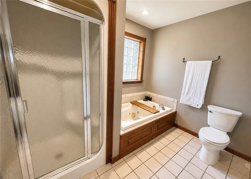Wonderful home offering the perfect blend of comfort - photo 18