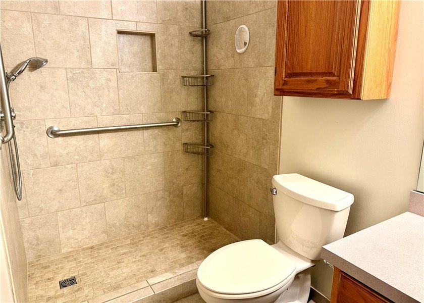 Wonderful home offering the perfect blend of comfort - photo 25