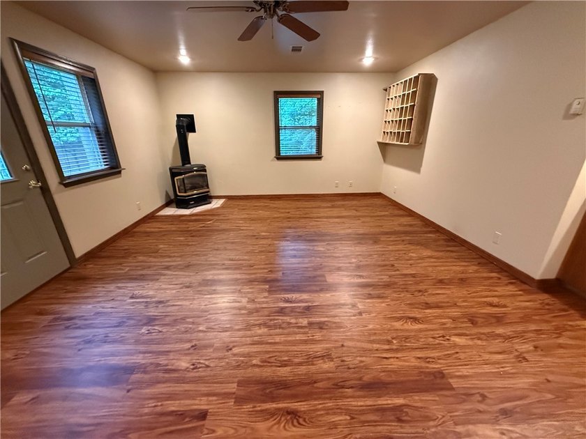 Wonderful home offering the perfect blend of comfort - photo 27