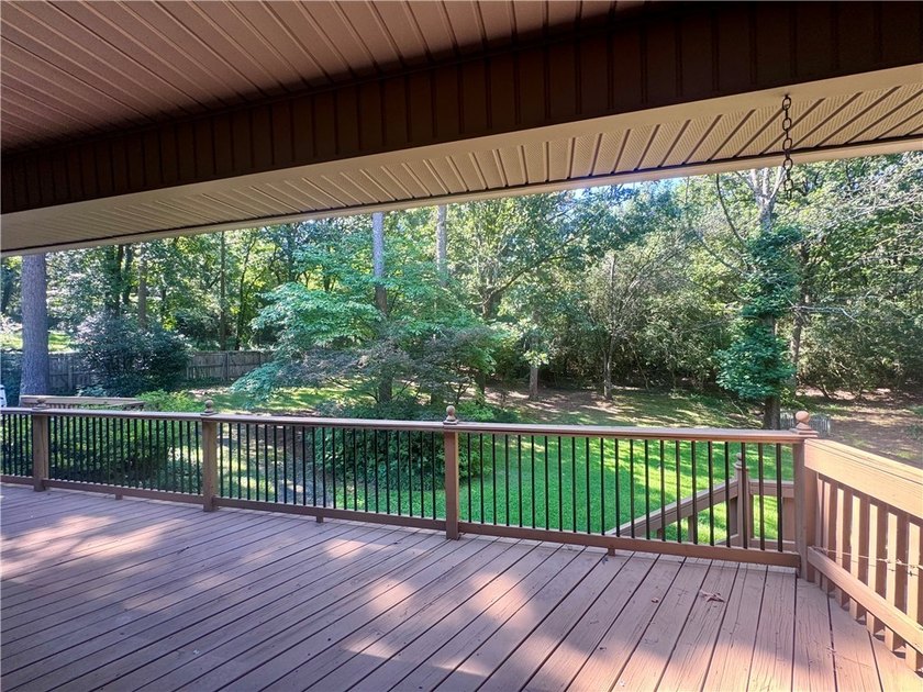 Wonderful home offering the perfect blend of comfort - photo 32