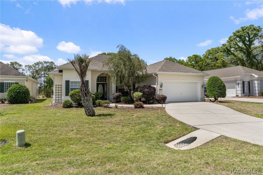Well maintained, fully furnished golf course pool home located - photo 2