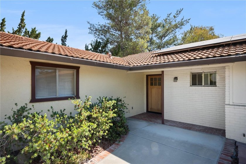 Nestled in one of Paso Robles' most sought-after neighborhoods - photo 7