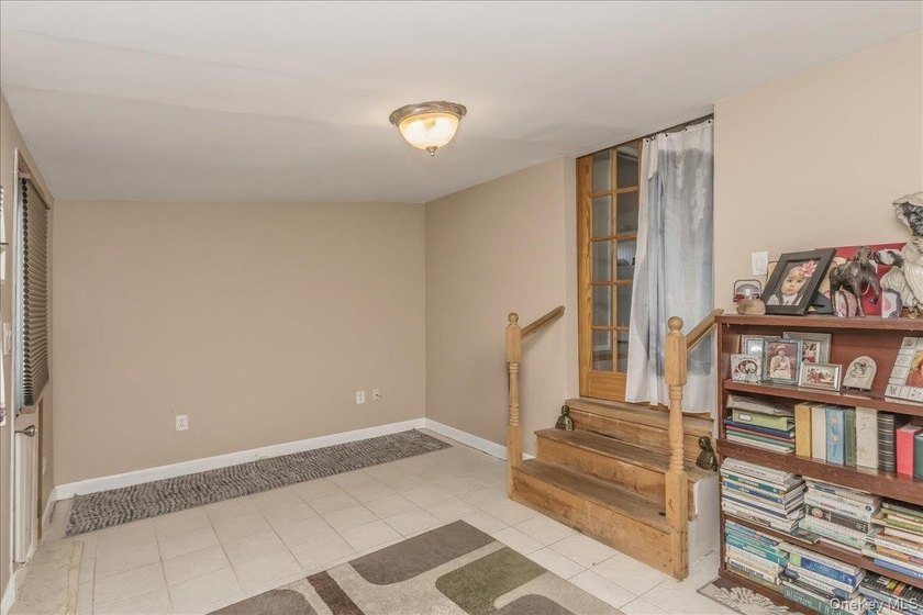 Welcome to 42 Larch Street in Hicksville, a well-maintained cape - photo 11