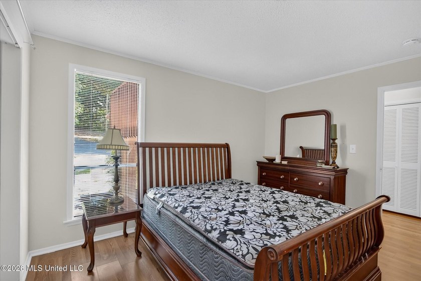 Lower level one bedroom condo offered with the furnishings - photo 17