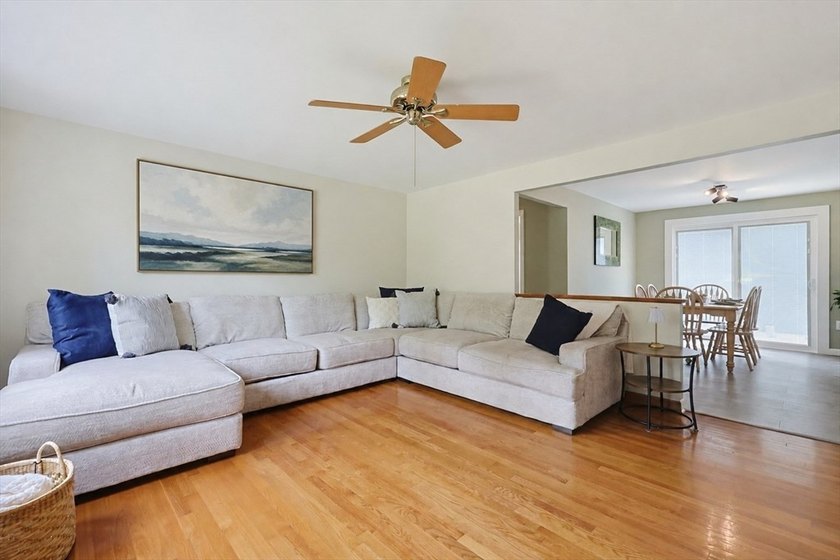 Welcome home to this move-in-ready property offering approx 1800 - photo 3