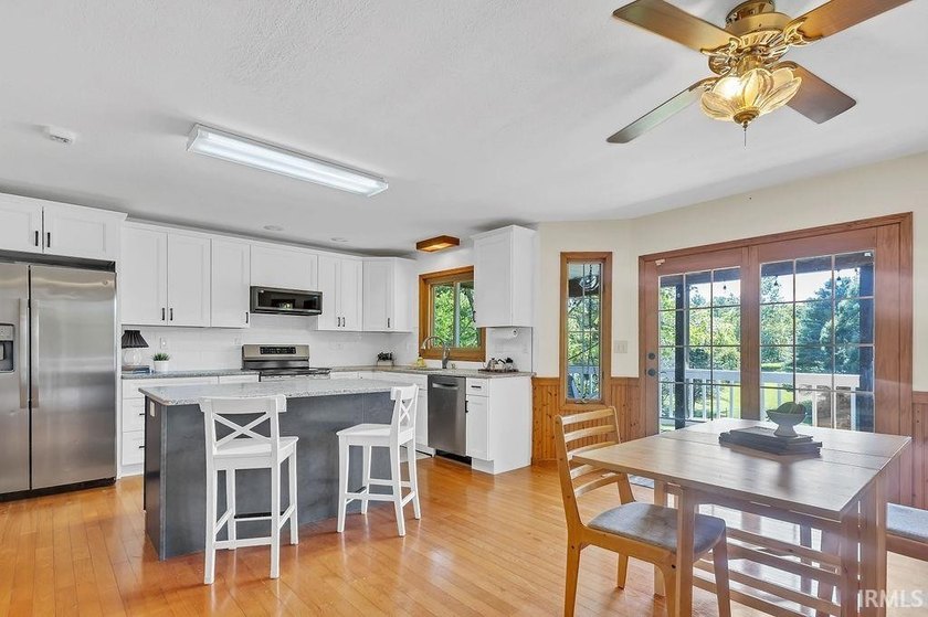 Nestled on a quiet cul-de-sac in Dogwood Estates, this spacious - photo 13