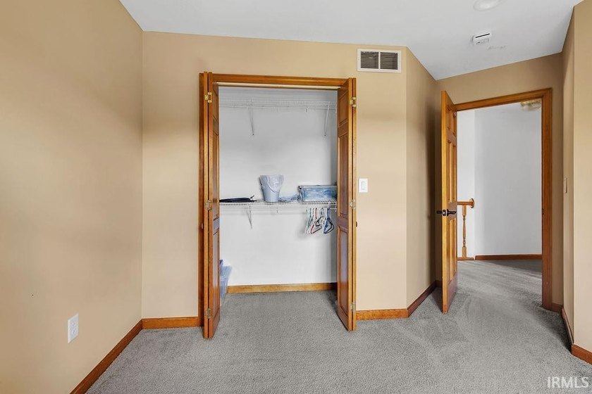 Nestled on a quiet cul-de-sac in Dogwood Estates, this spacious - photo 24