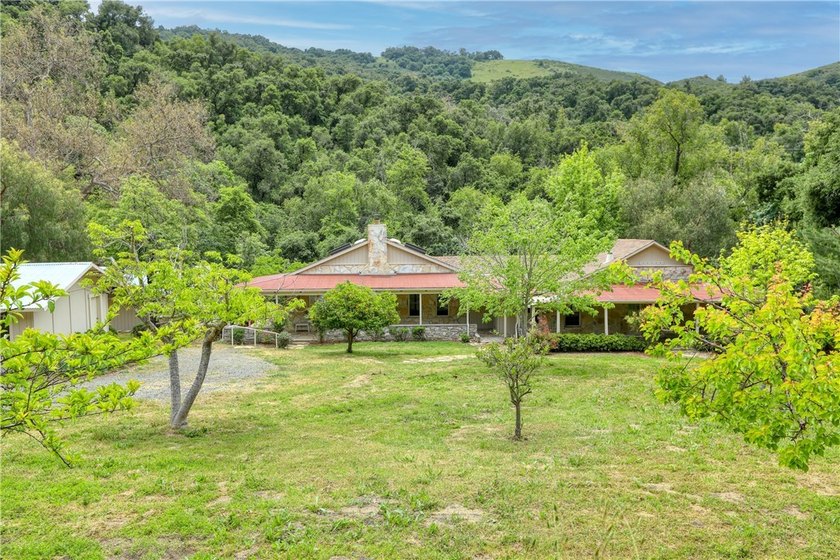 This dream 195 acre California Coastal Ranch provides you with - photo 5