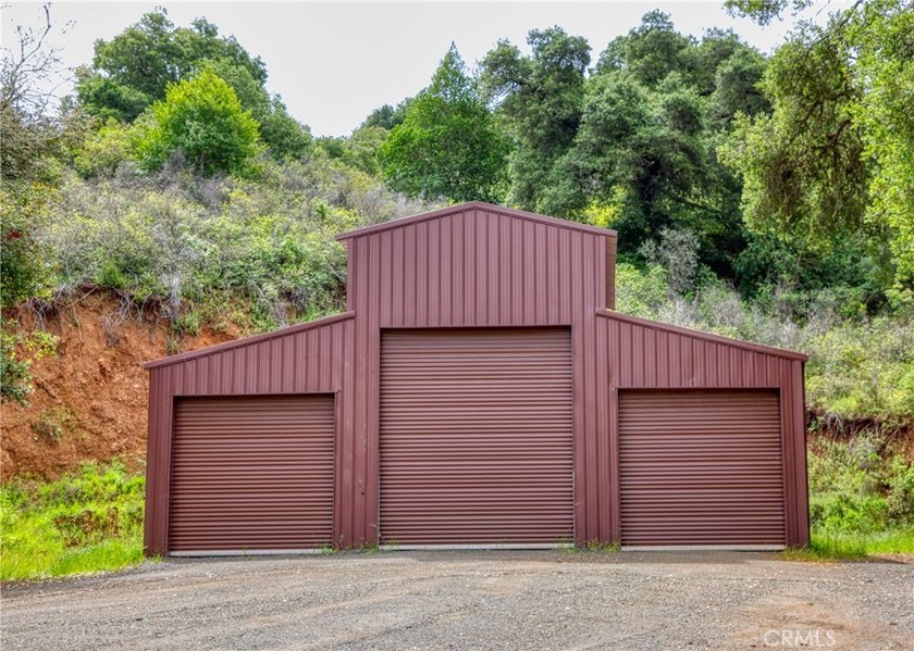 This dream 195 acre California Coastal Ranch provides you with - photo 7