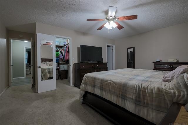 Welcome to lake living at its finest in the desirable Timberlane - photo 34