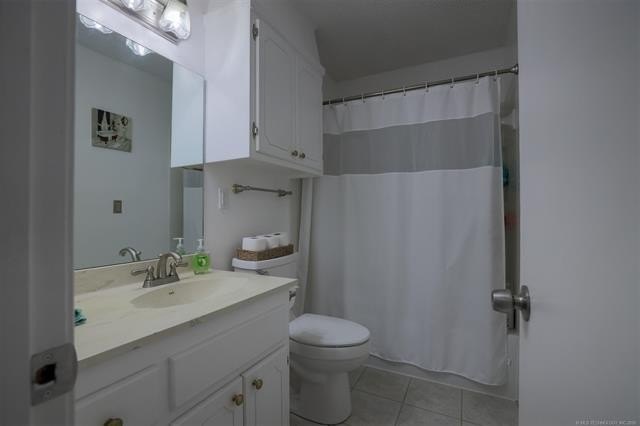 Welcome to lake living at its finest in the desirable Timberlane - photo 39