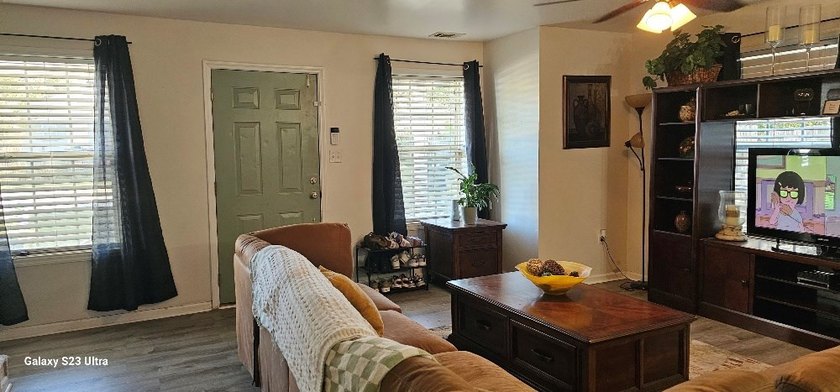 Cute Cottage in Lake Park!! Step-in-Side to pure Cuteness with - photo 8
